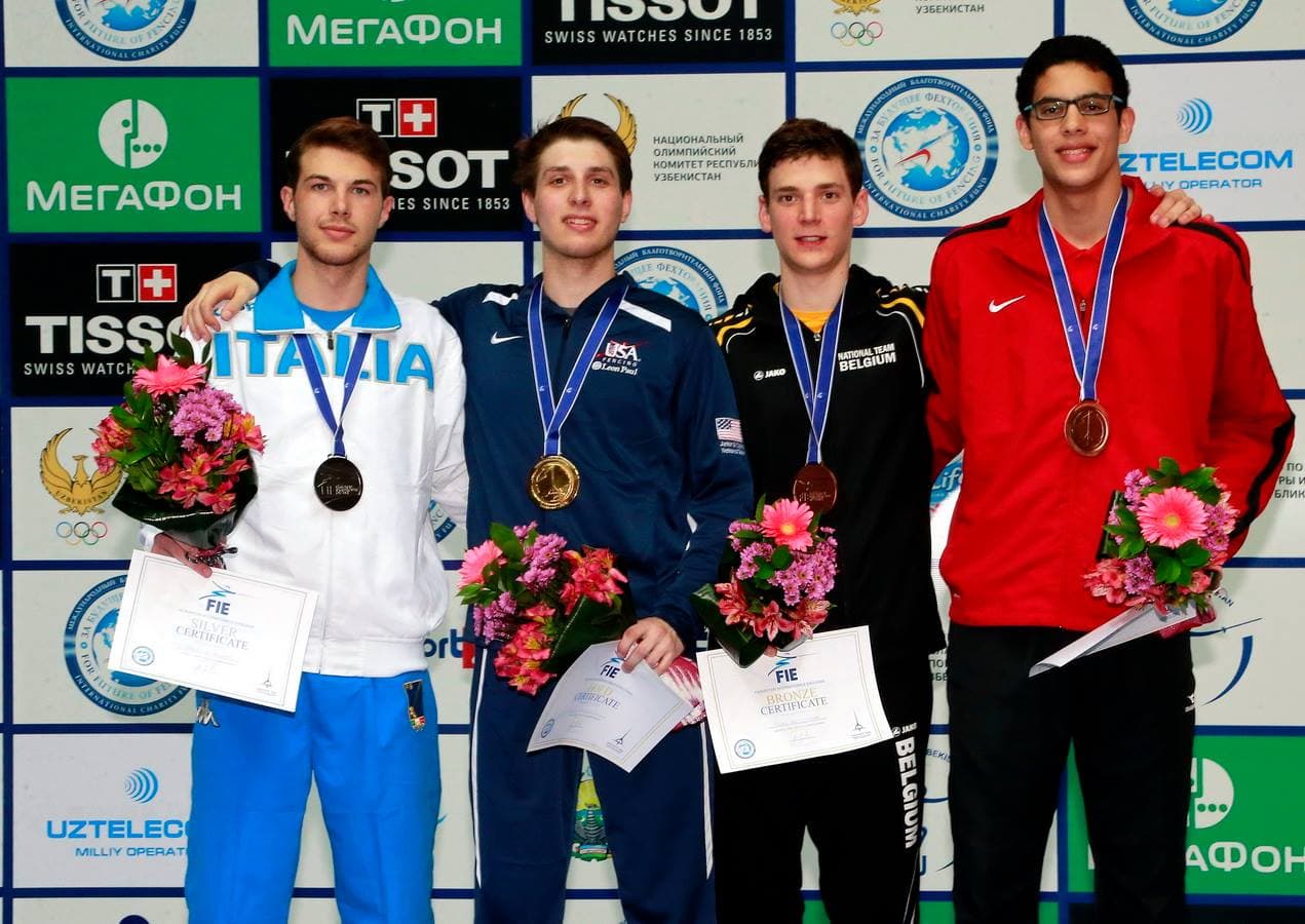 Jules-Emile De Visscher na zijn bronzen medaille op het WK Junioren sabel in Tashkent